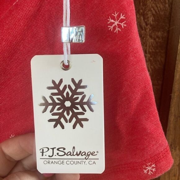 P.J. Salvage
Joyful Spirit Snowflake Red-hot Short - Picture 5 of 9